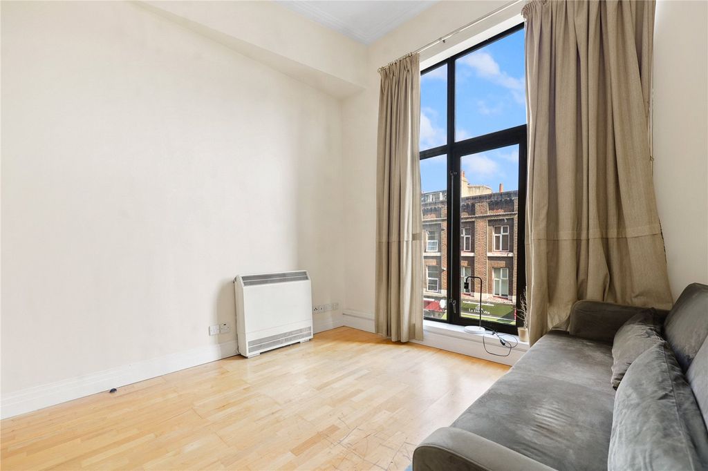 Property photo 3 of 14 Picture No. 19