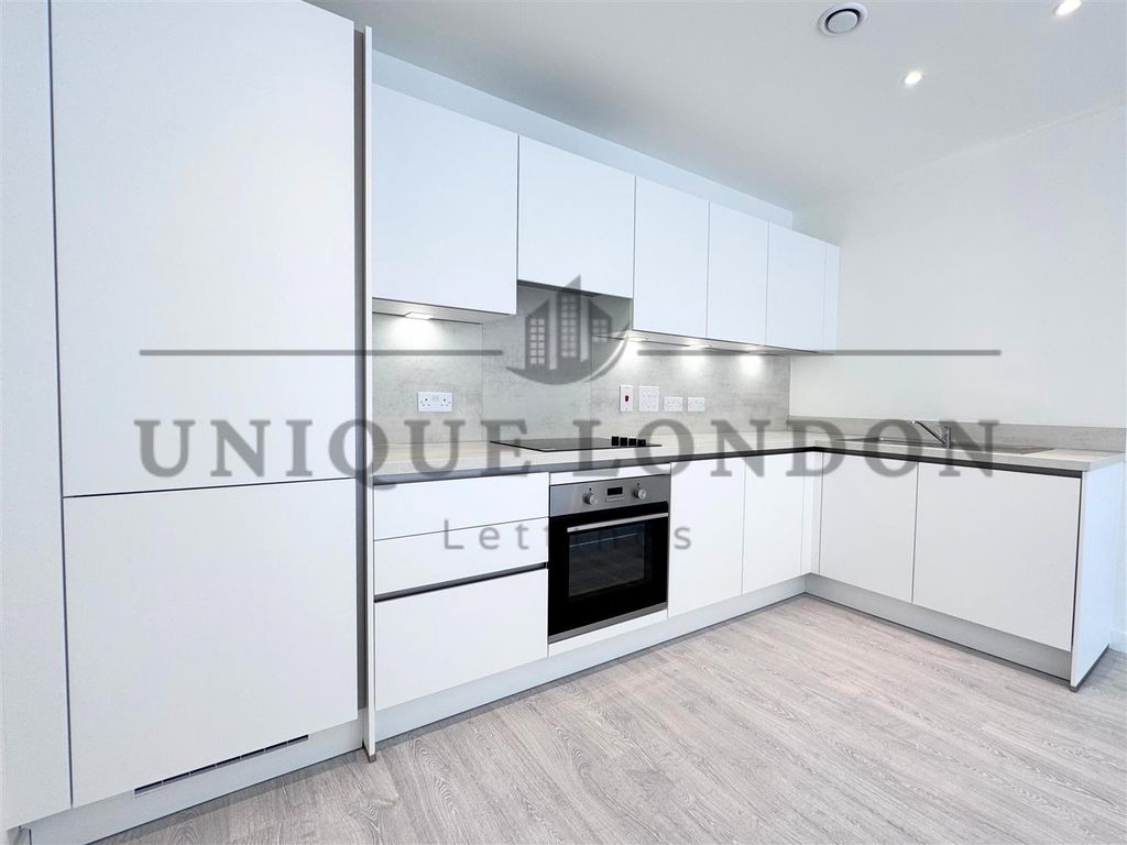 Property photo 1 of 8 152.Png