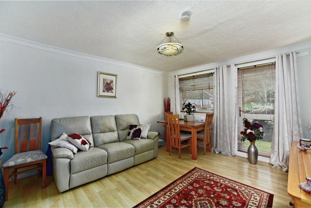 Property photo 2 of 17 Pbox-Img.Jpg