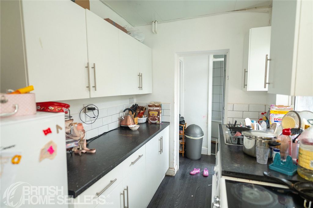 Property photo 2 of 10 Picture No. 05