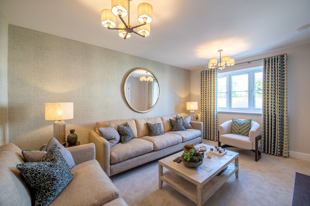 Property photo 2 of 13 Show Home