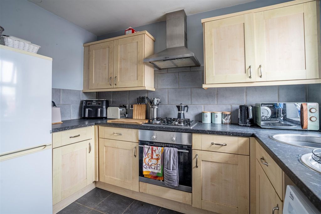 Property photo 3 of 10 Ss-4.Jpg