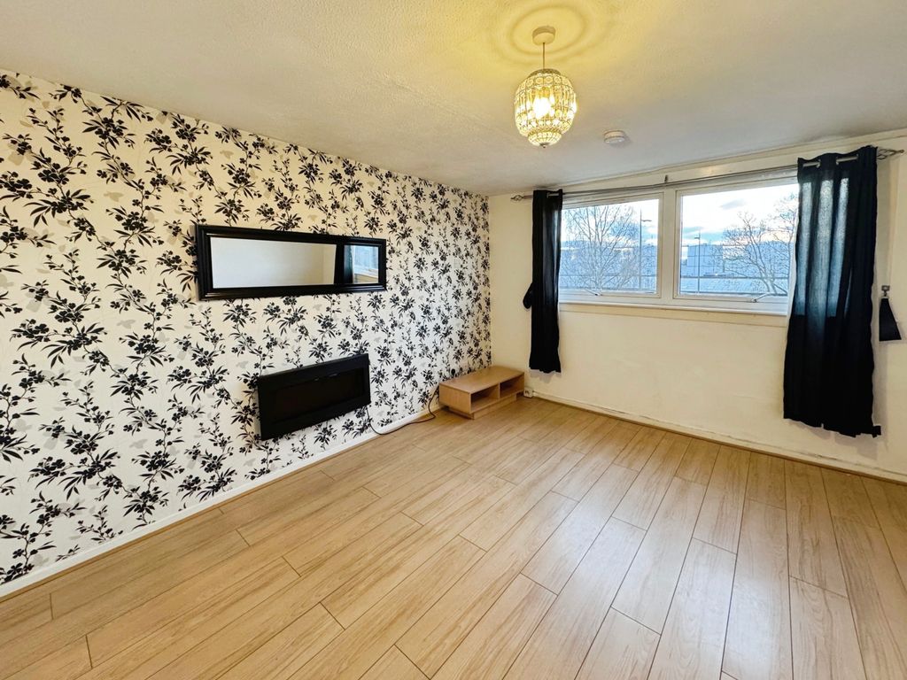 Property photo 3 of 7 Gallery