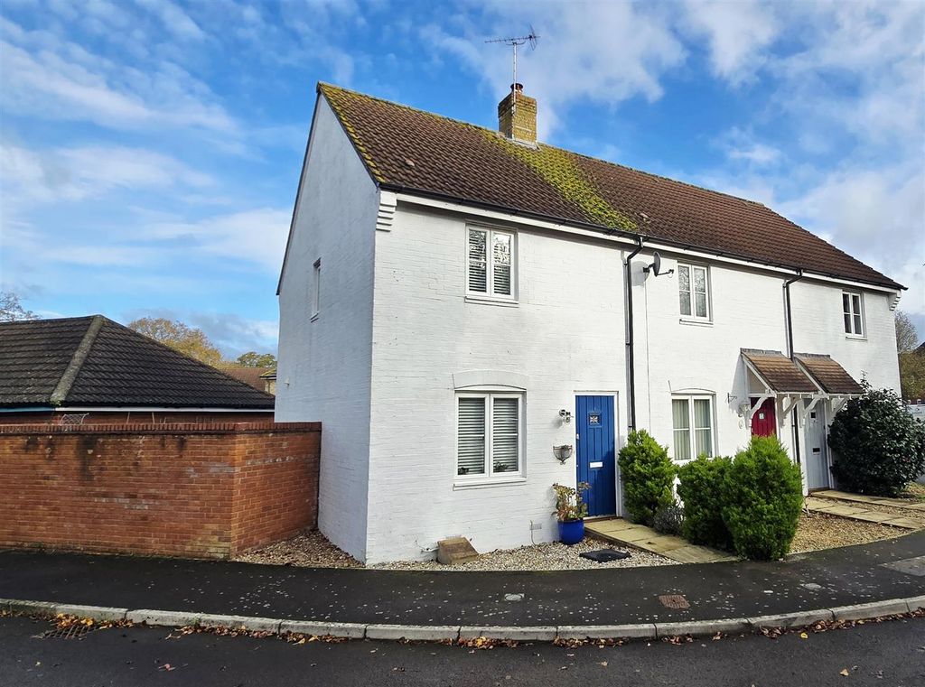 Property photo 1 of 14 Front