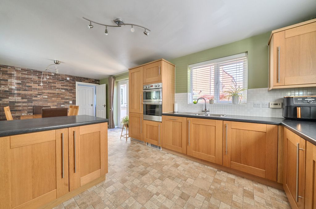 Property photo 3 of 20 145434210