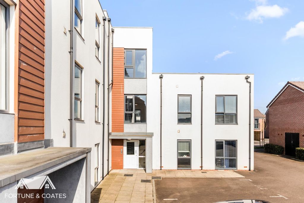 Property photo 1 of 15 Birdcherrylane_21.Jpg