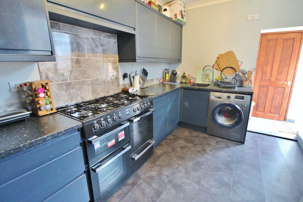 Property photo 2 of 13