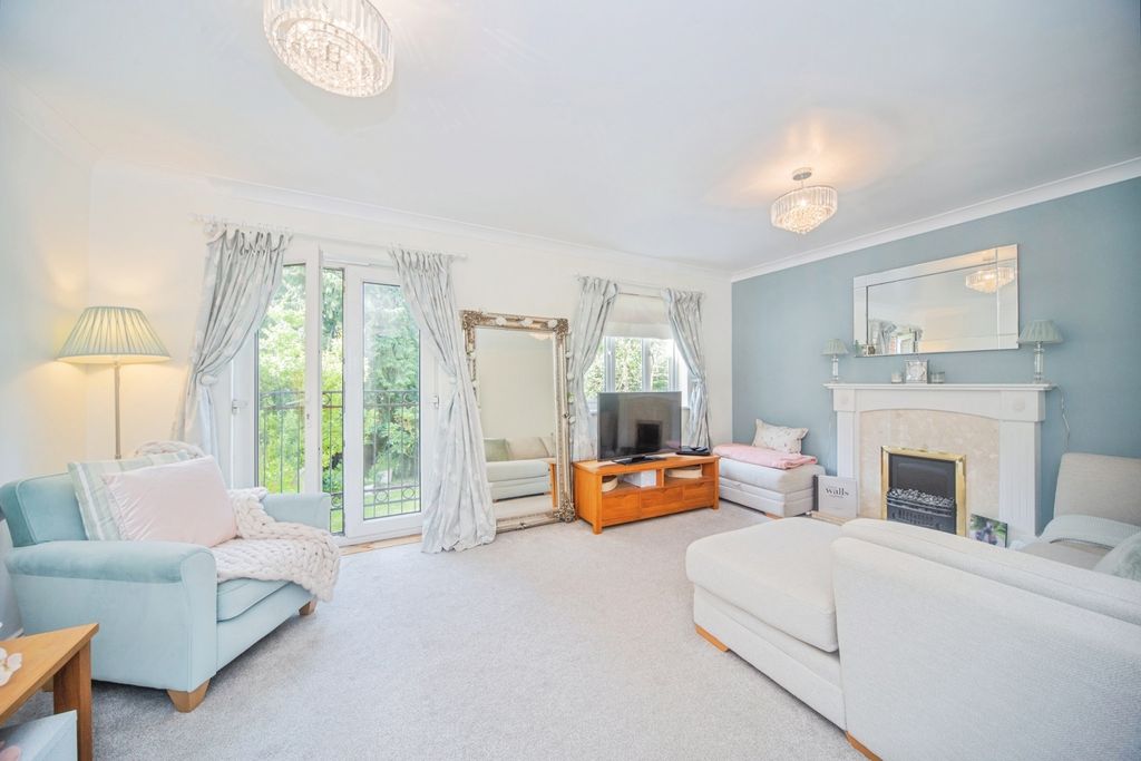 Property photo 2 of 20 Pbox-Img.Jpg