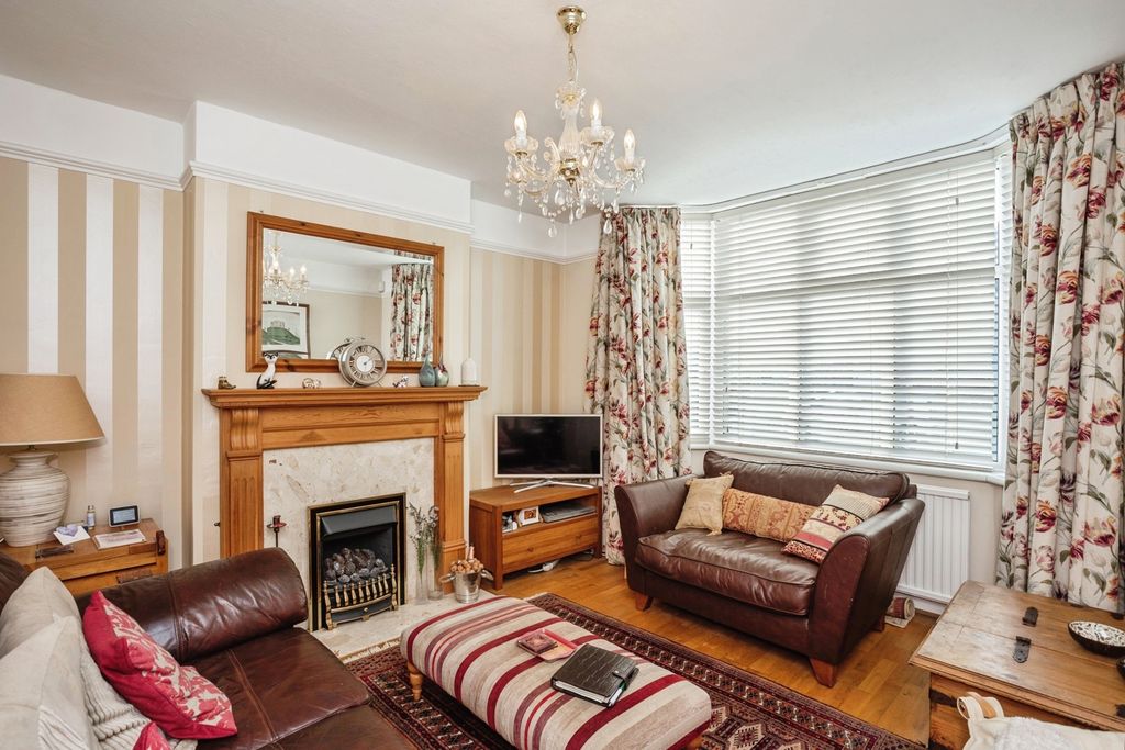 Property photo 2 of 20 Pbox-Img.Jpg