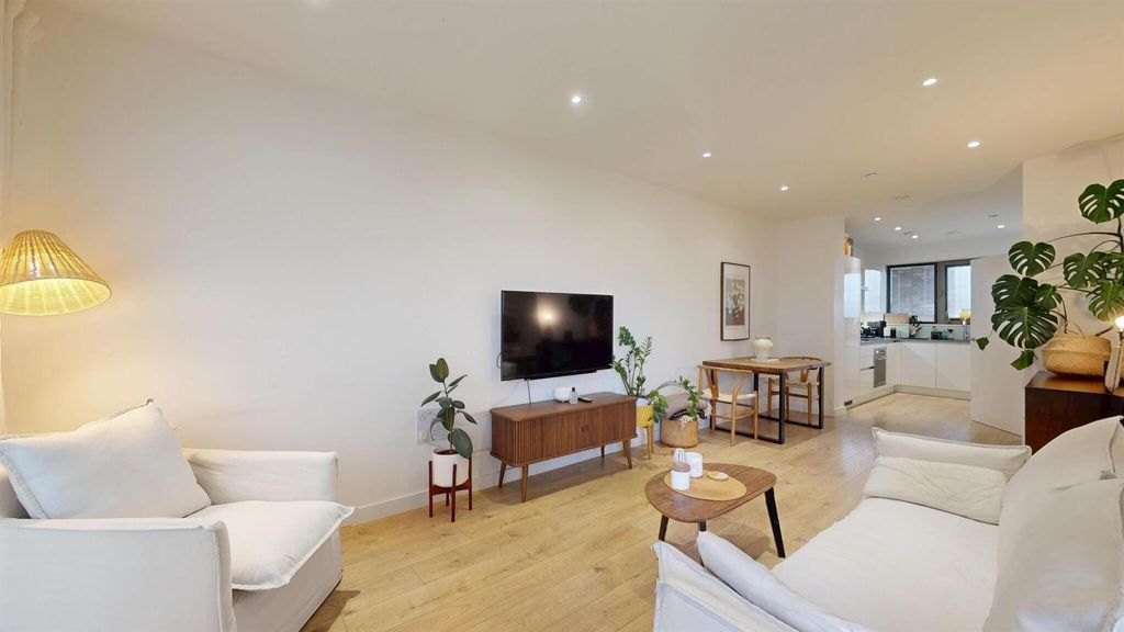 Property photo 1 of 14 Property For Sale In Galley House By Barrain Londo