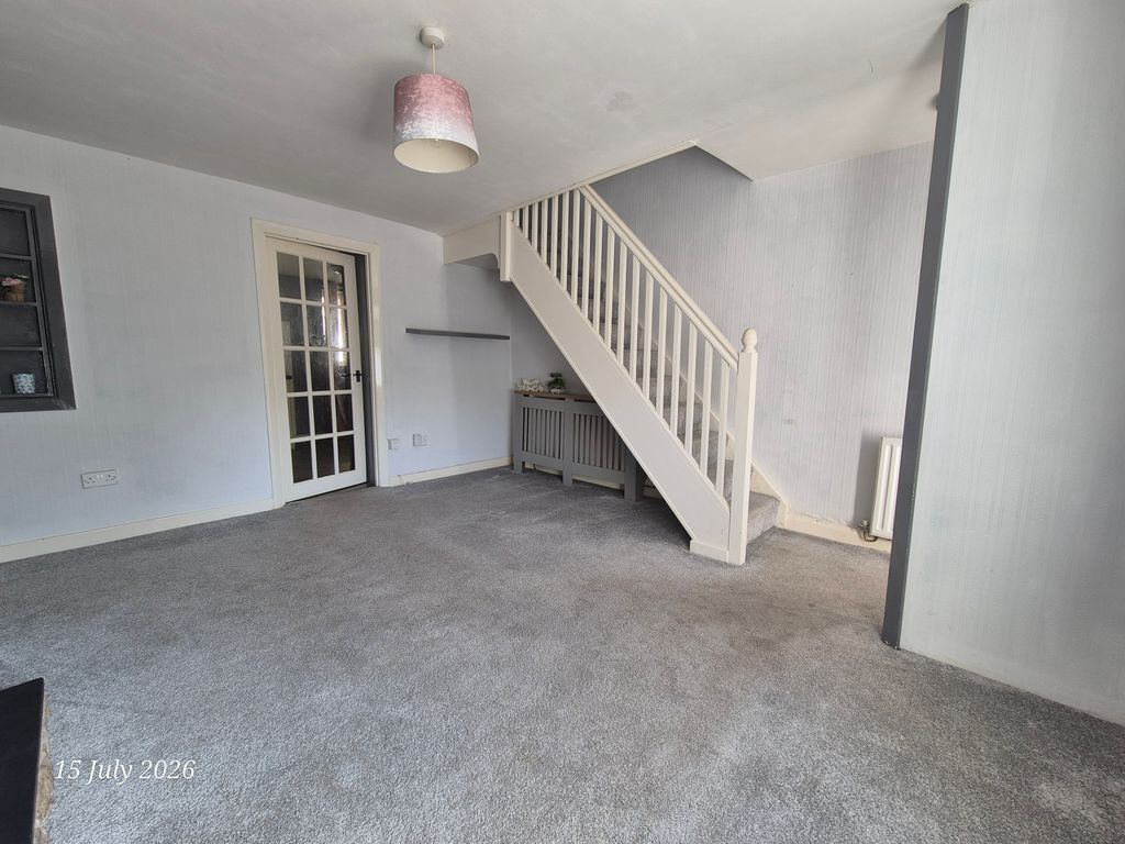 Property photo 3 of 25