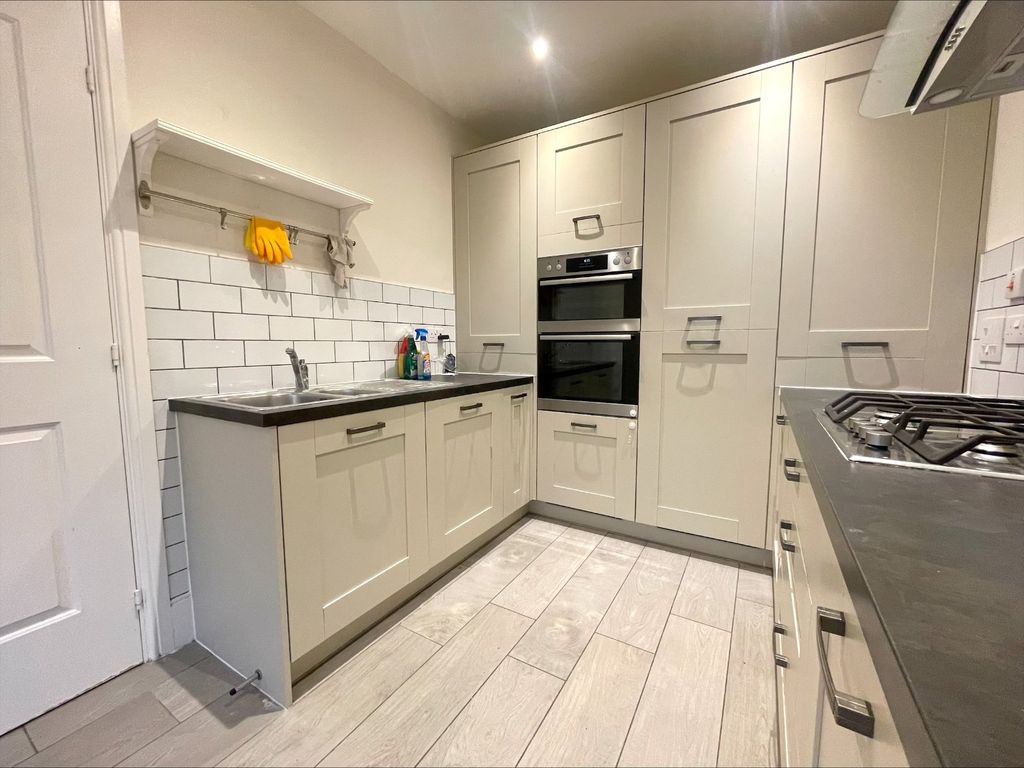 Property photo 3 of 30 Picture No. 20