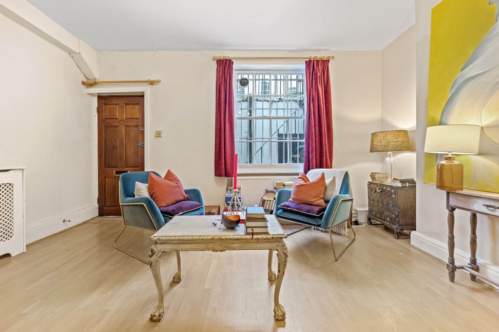 Property photo 3 of 17