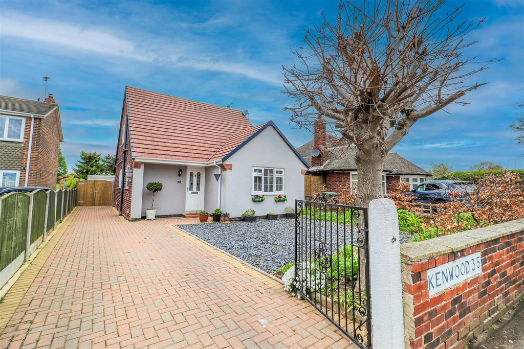 Property photo 2 of 19