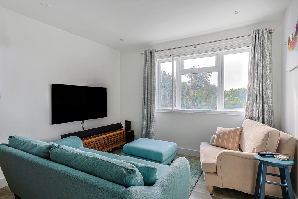 Property photo 3 of 14 333A9838