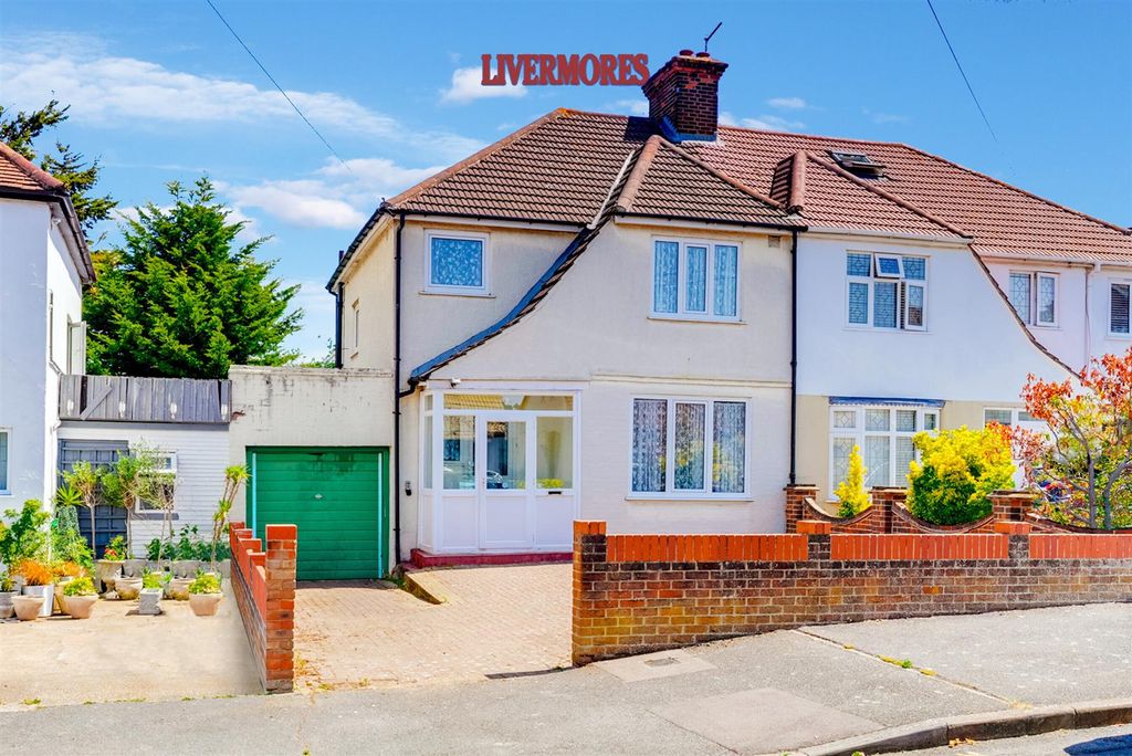 Property photo 1 of 19 External