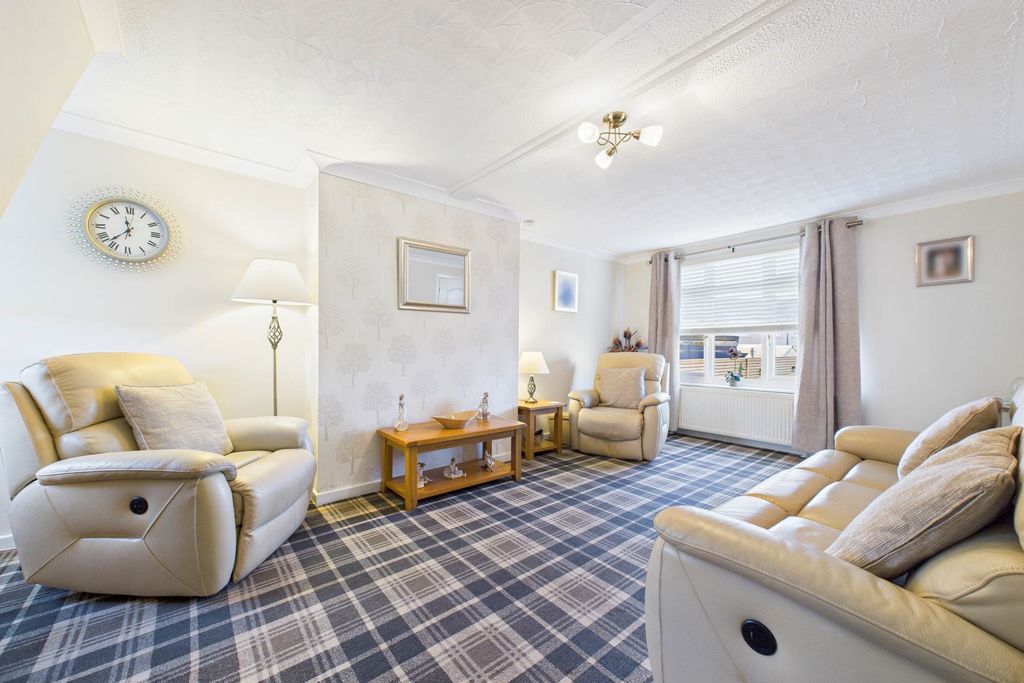 Property photo 2 of 21