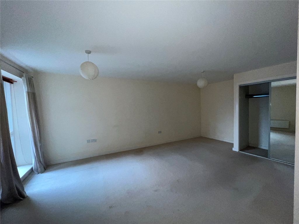 Property photo 3 of 5 Picture No. 01