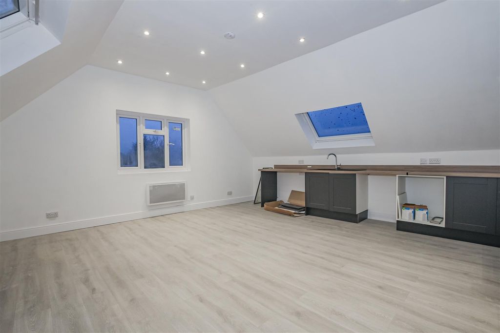 Property photo 3 of 14 2-Img_5960.Jpg