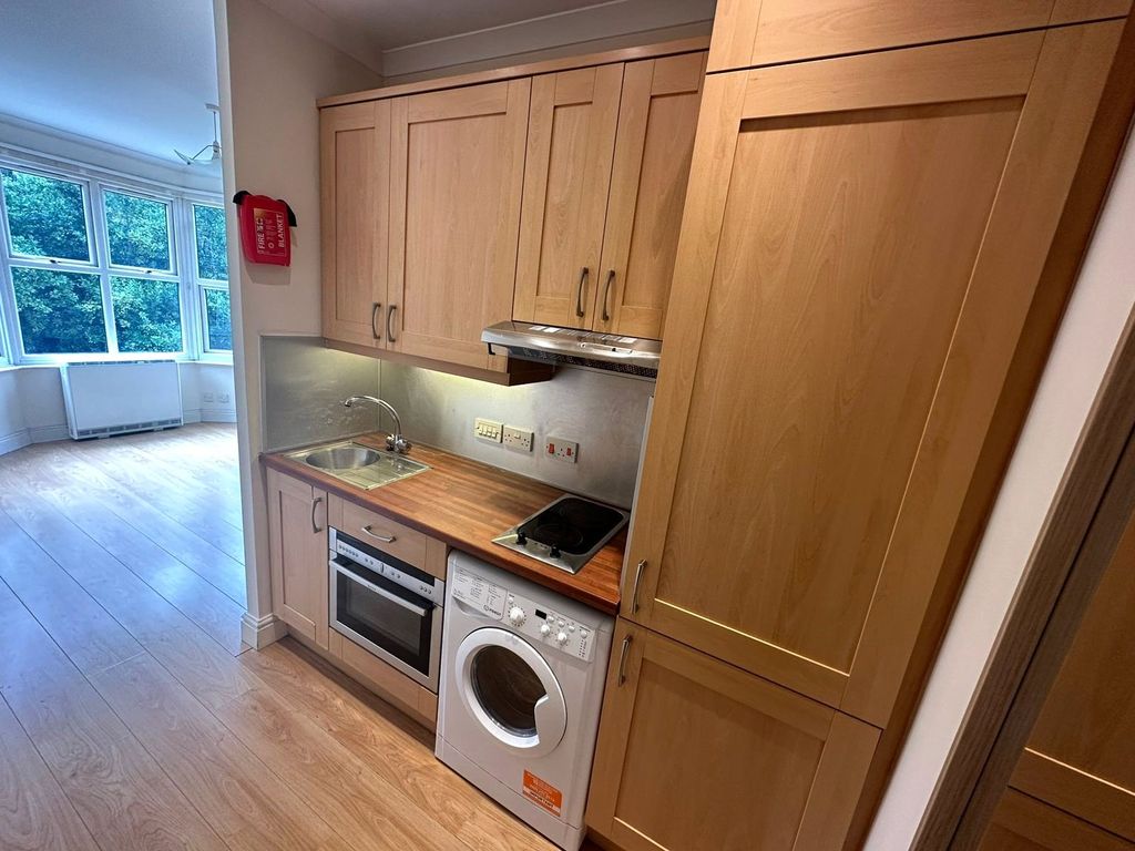 Property photo 2 of 10 Picture No. 06