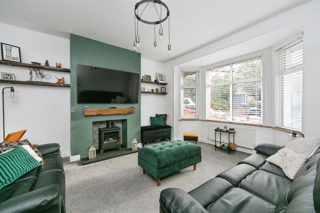 Property photo 3 of 22 Pbox-Img.Jpg