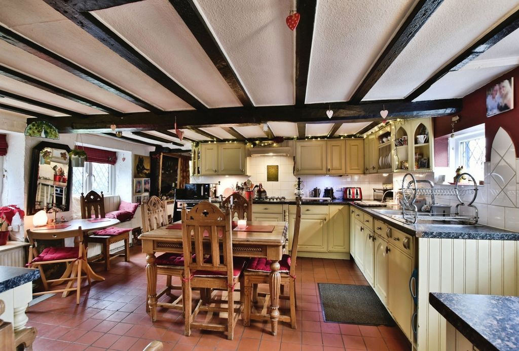 Property photo 3 of 22 Pbox-Img.Jpg