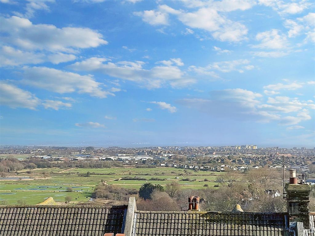 Property photo 2 of 14 Img_7238.Jpg