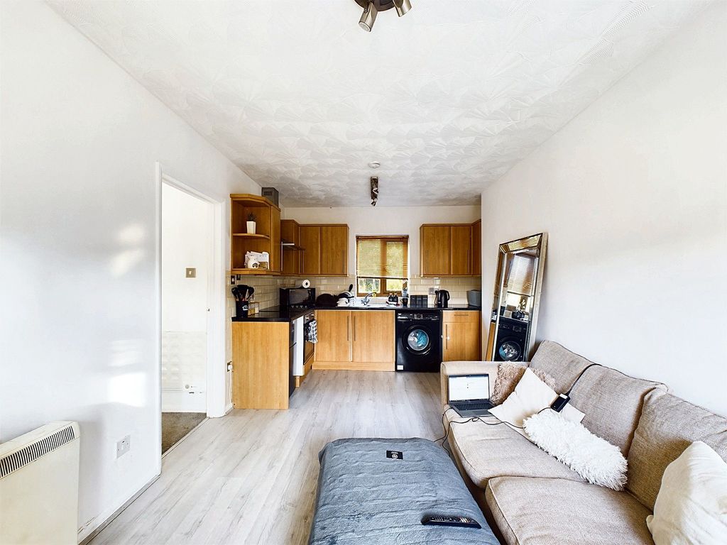 Property photo 2 of 7