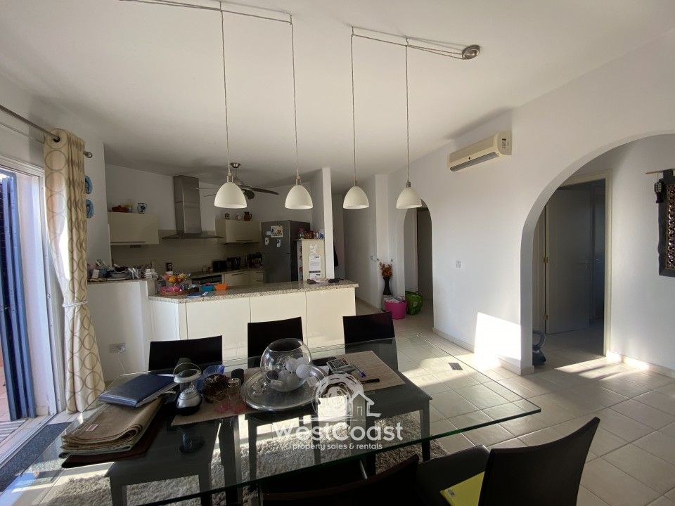 Property photo 1 of 28