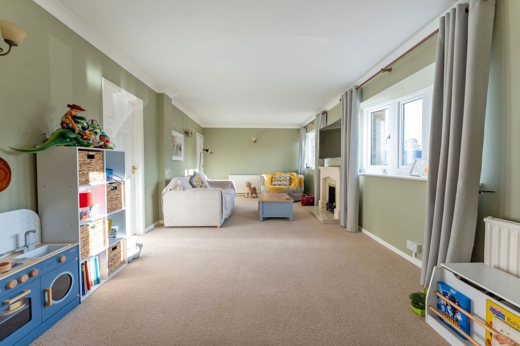 Property photo 3 of 22