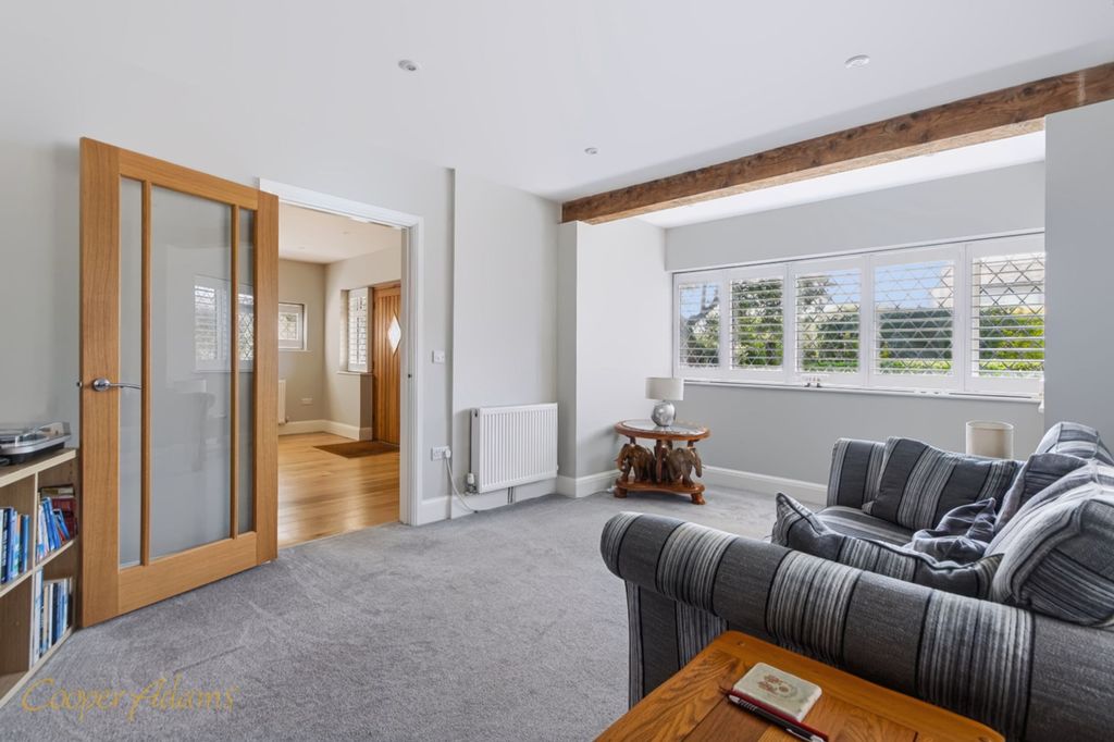 Property photo 3 of 16 Sitting Room