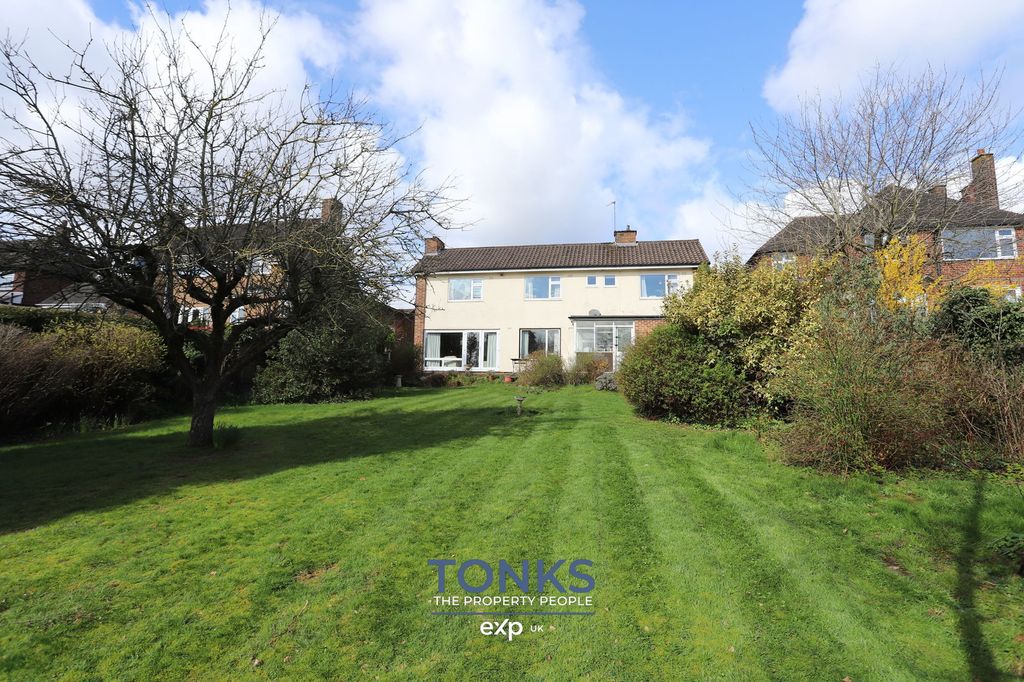 Property photo 2 of 20