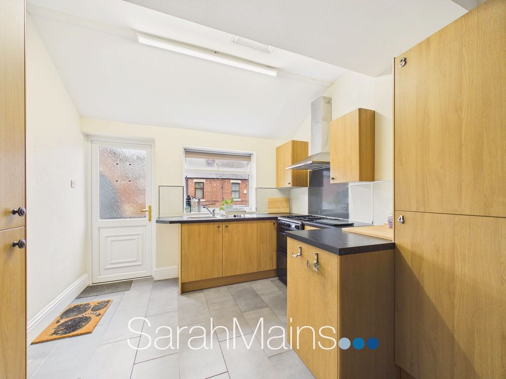 Property photo 3 of 15 Kitchen