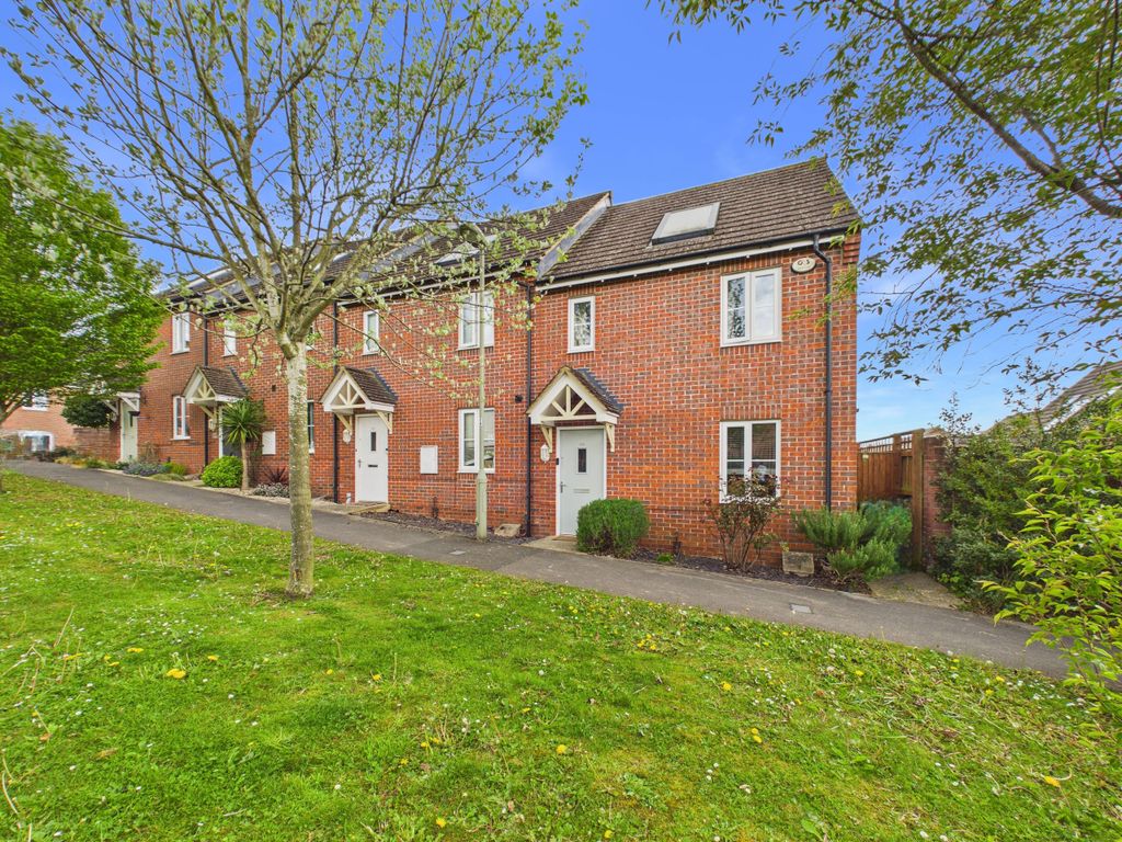 Property photo 1 of 21 Front