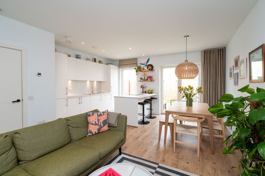 Property photo 2 of 19 Property Image 2