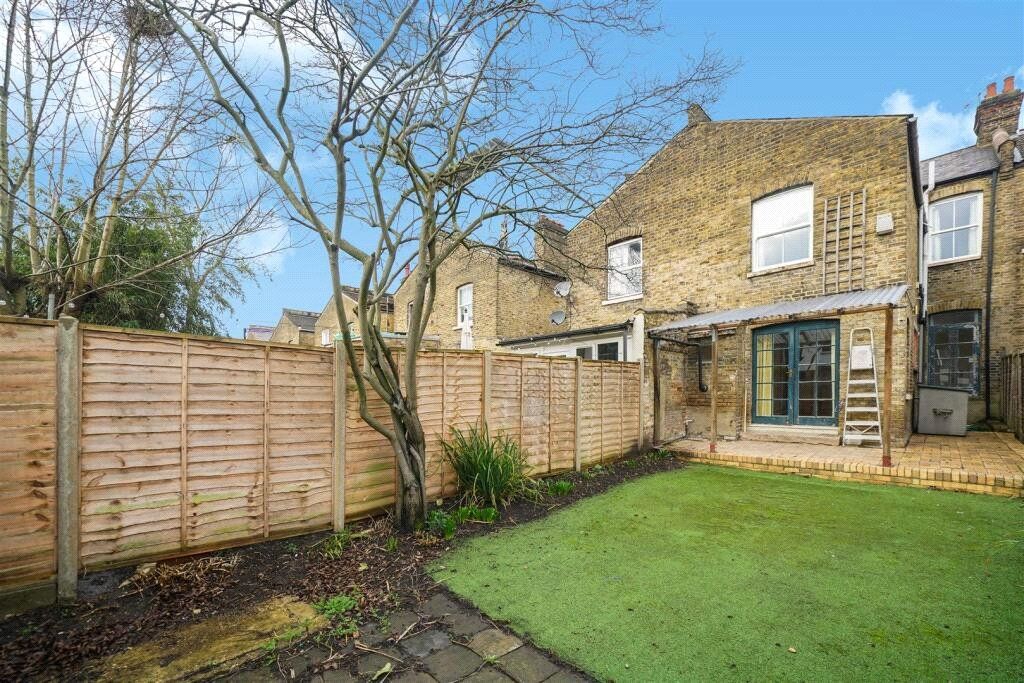 Property photo 3 of 23 Picture No. 05