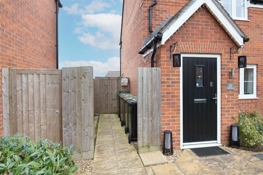 Property photo 2 of 17 Dsc_5983.Gif