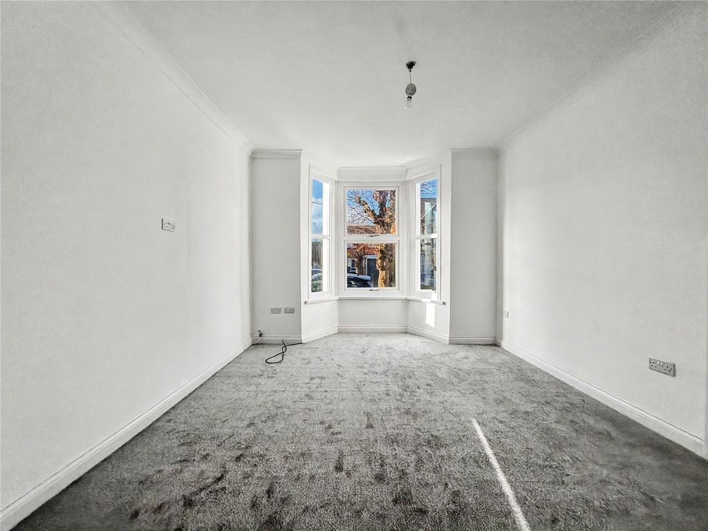 Property photo 3 of 14 Picture No. 09