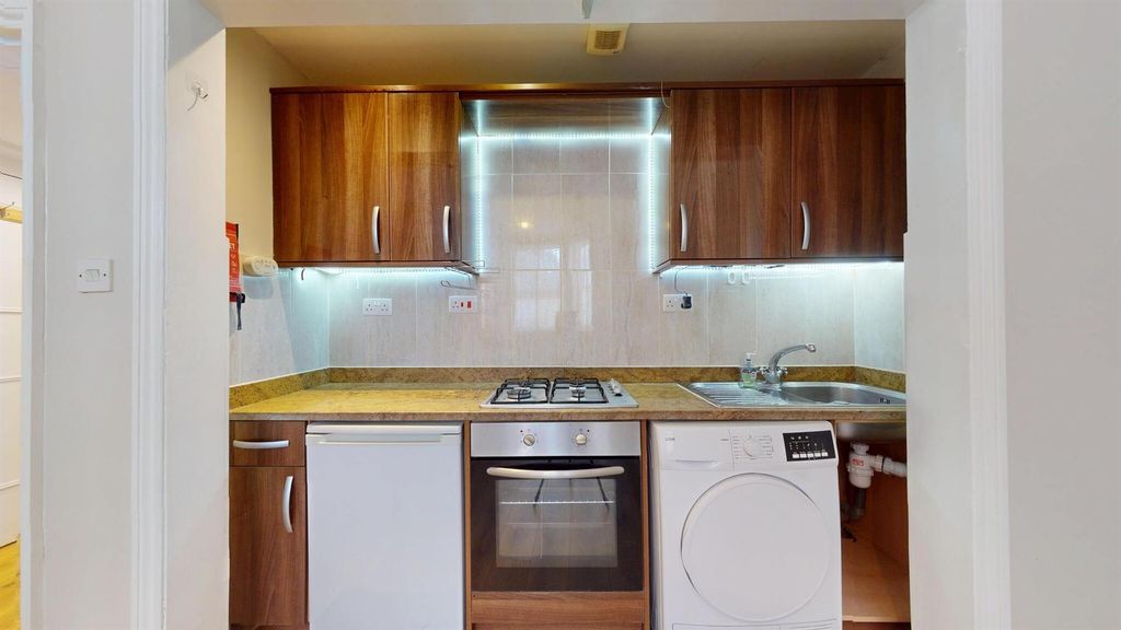 Property photo 2 of 11 68961d5957F012Be21d549E9_B39c70973517276Bc86343114