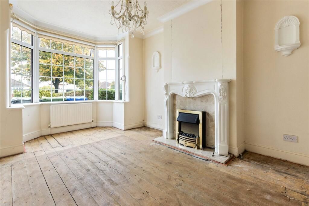 Property photo 2 of 20