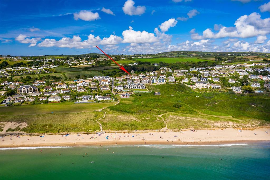 Property photo 3 of 18 1-The-Sands_Aerials-02 Arrow.Jpg