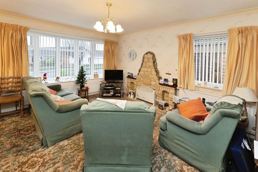 Property photo 2 of 20