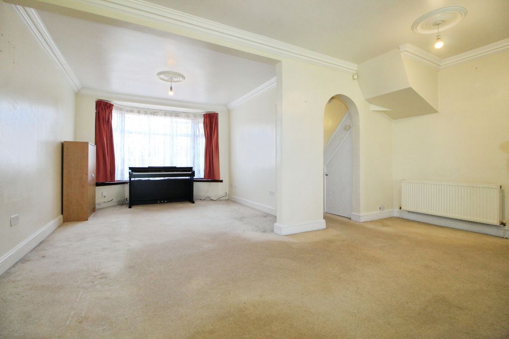 Property photo 2 of 30 Gallery