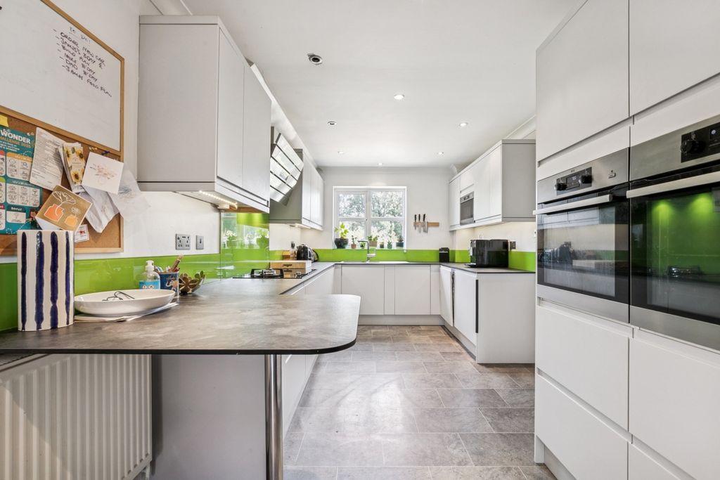 Property photo 2 of 17 5231724