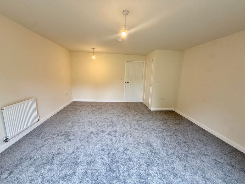 Property photo 3 of 14 Image