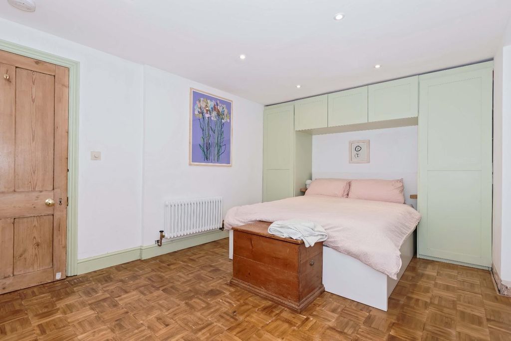 Property photo 3 of 15 Brunswick Place_2.Jpg