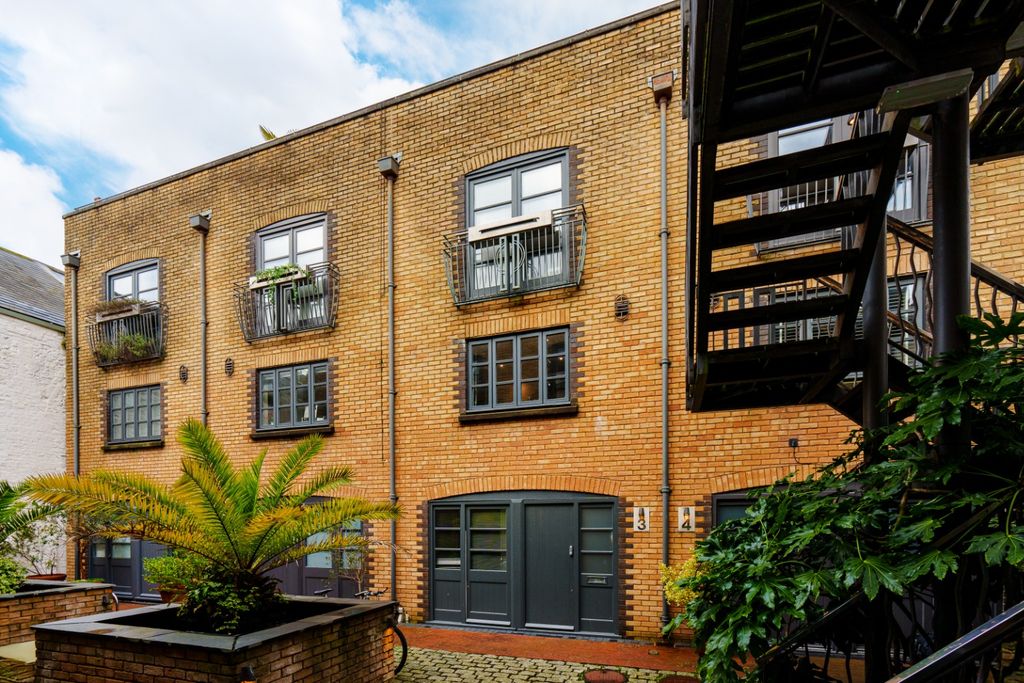 Property photo 1 of 22 3905772