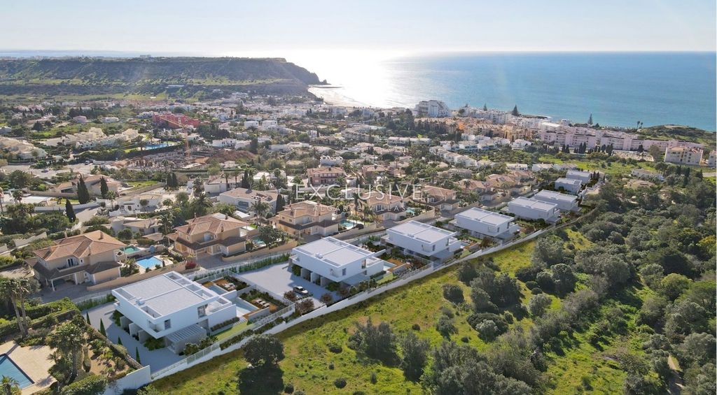 Property photo 1 of 33