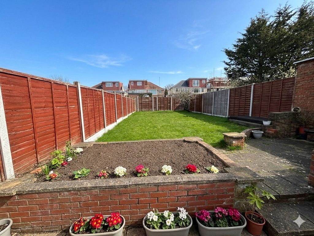 Property photo 2 of 19 Photo 3