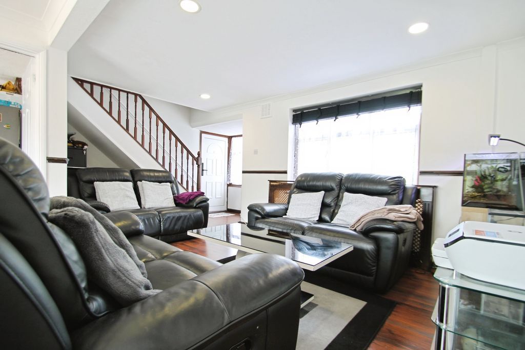 Property photo 2 of 11 Photo 7